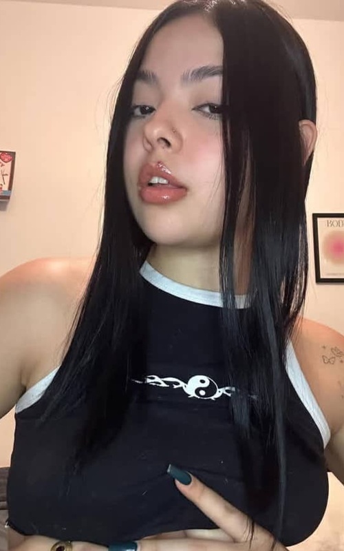 Experience Unforgettable Moments with Moira Castell’s Charm