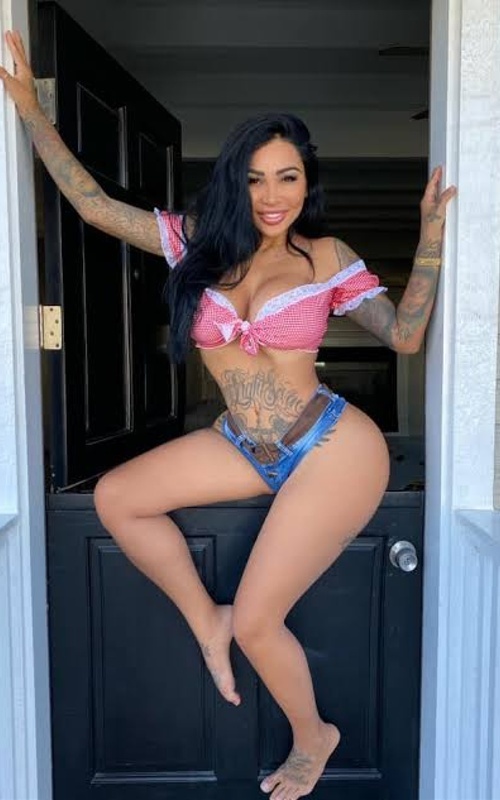 Experience Passion and Elegance with Iris Tchernov